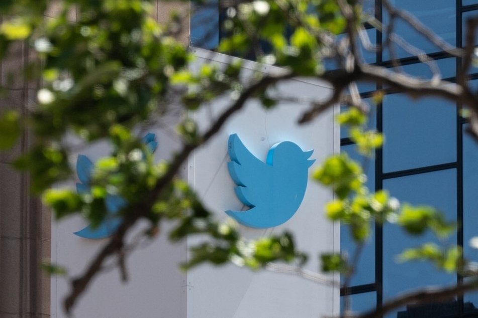 Twitter has made it harder to distinguish between legacy check marks and those which have been paid for.