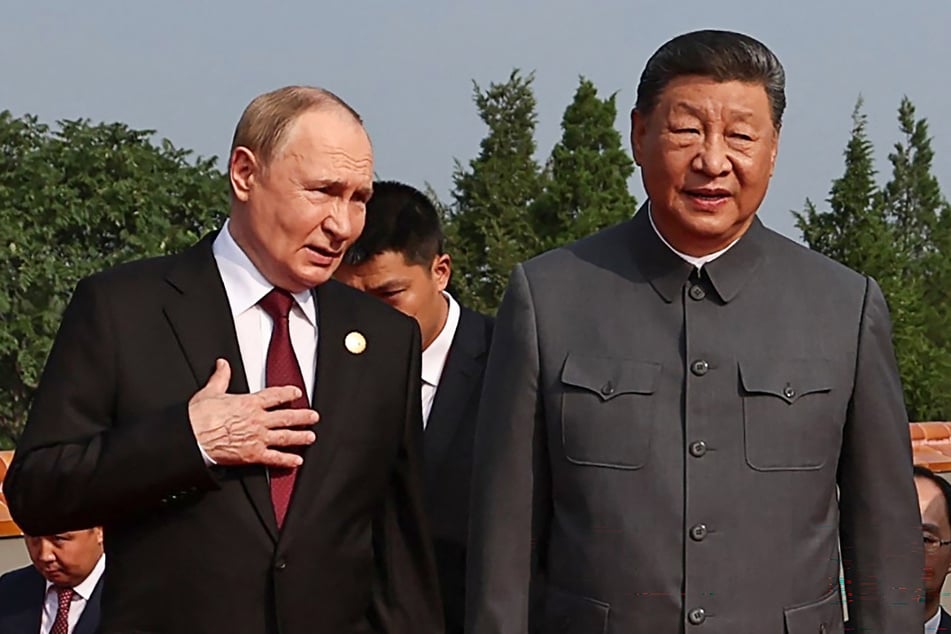 Xi and Putin discuss immortality and organ transplants in bizarre hot mic moment