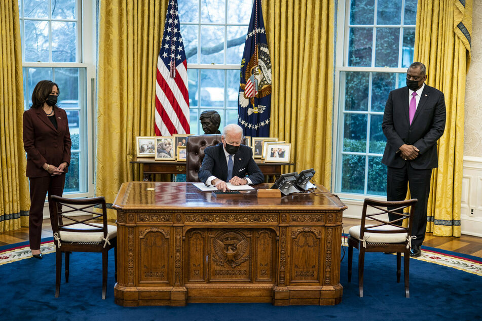 Biden overturns Trump ban on transgender people in military