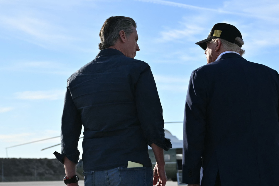 Californian Governor Gavin Newsom (l.) slammed President Donald Trump's latest social media ramblings and told him to "take your dementia meds."