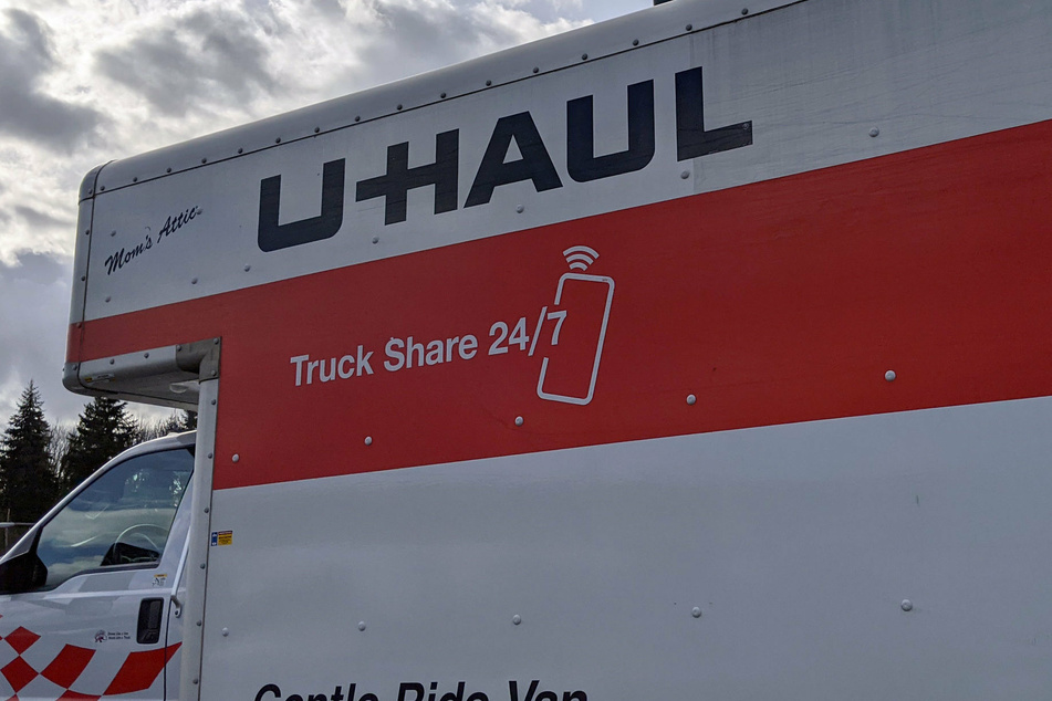 Dozens of migrants found trapped inside a U-Haul in the scorching Texas heat
