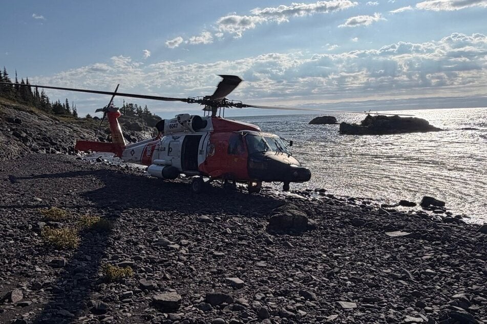 Many emergency personnel and volunteer helpers took part in the search for the missing person.