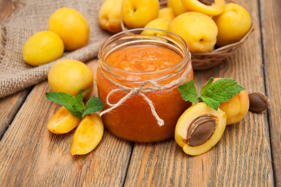 How to make apricot jam: An easy recipe with just four ingredients