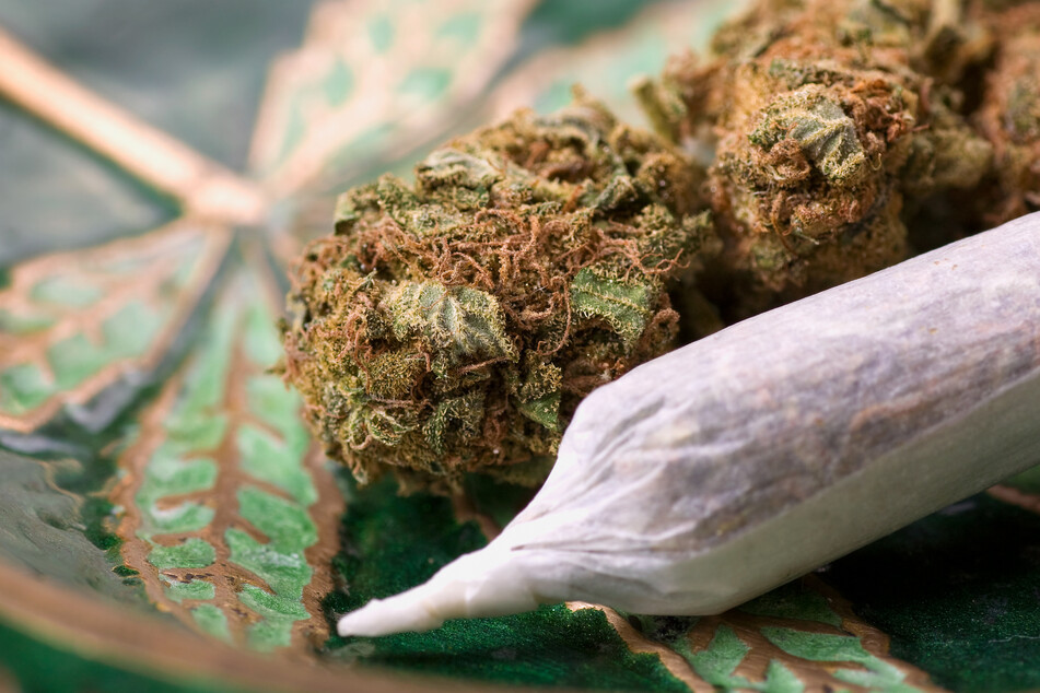 Lighting up the summer: Virginia to legalize marijuana early