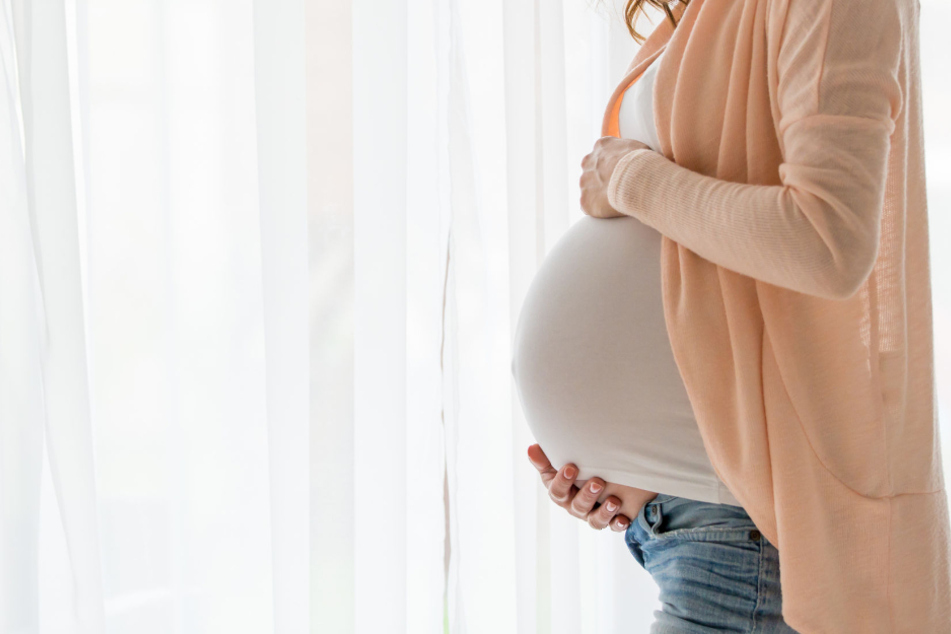 Man cuts open pregnant wife to see whether she is carrying a boy or a girl