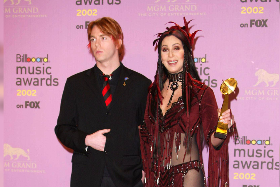 Elijah Blue Allman (l.) is the second child of pop icon Cher (r.), pictured here in September 2002.