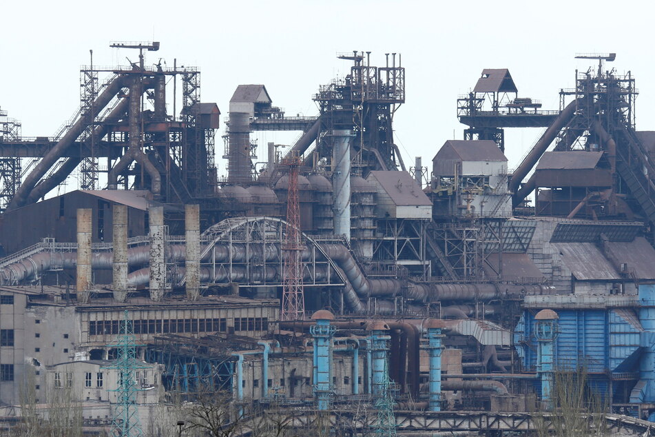 Ukraine war: Zelensky denies claims that Mariupol has fallen as last stand continues