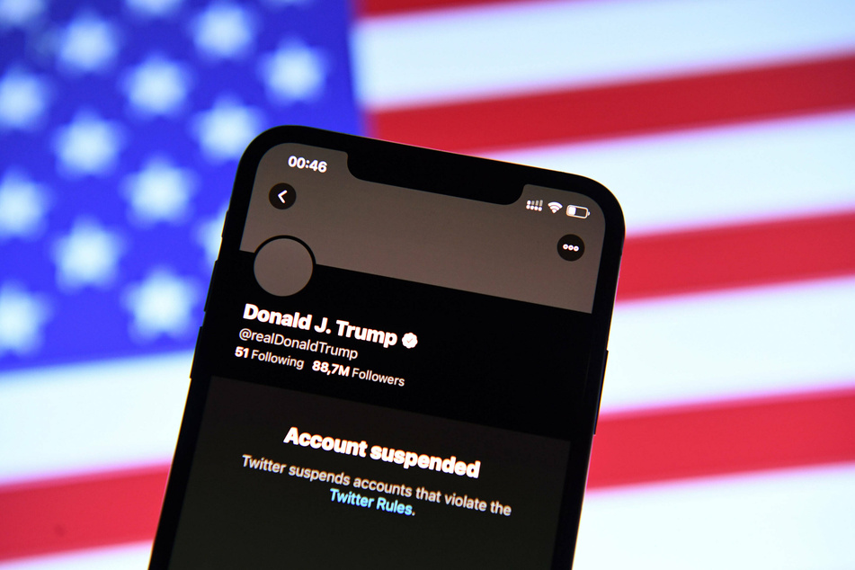 Blocked! Twitter permanently suspends Trump's account