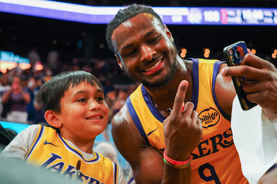 Bronny James scores first points for Lakers in NBA California Classic debut!