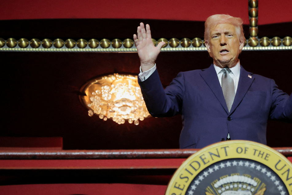 Trump makes dramatic display of power over Kennedy Center in first visit