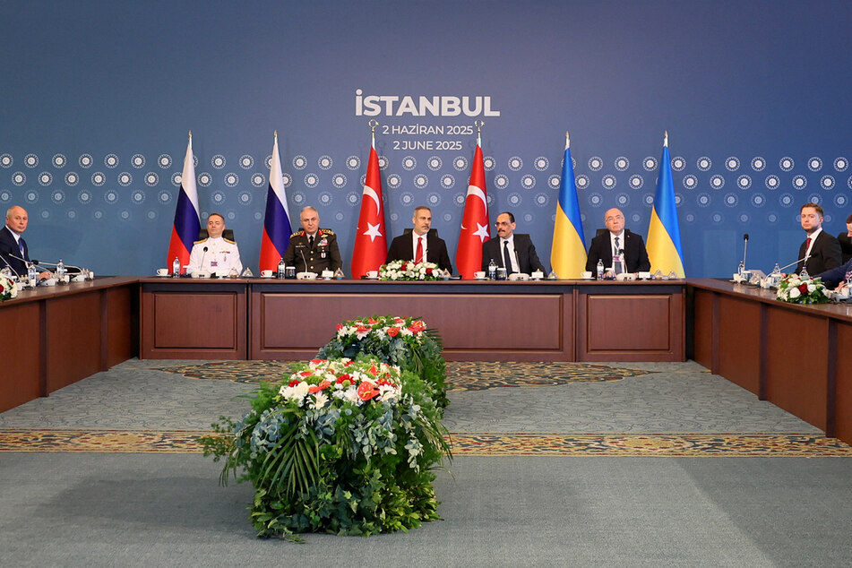 Russia and Ukraine swap plans for peace in latest high-stakes talks