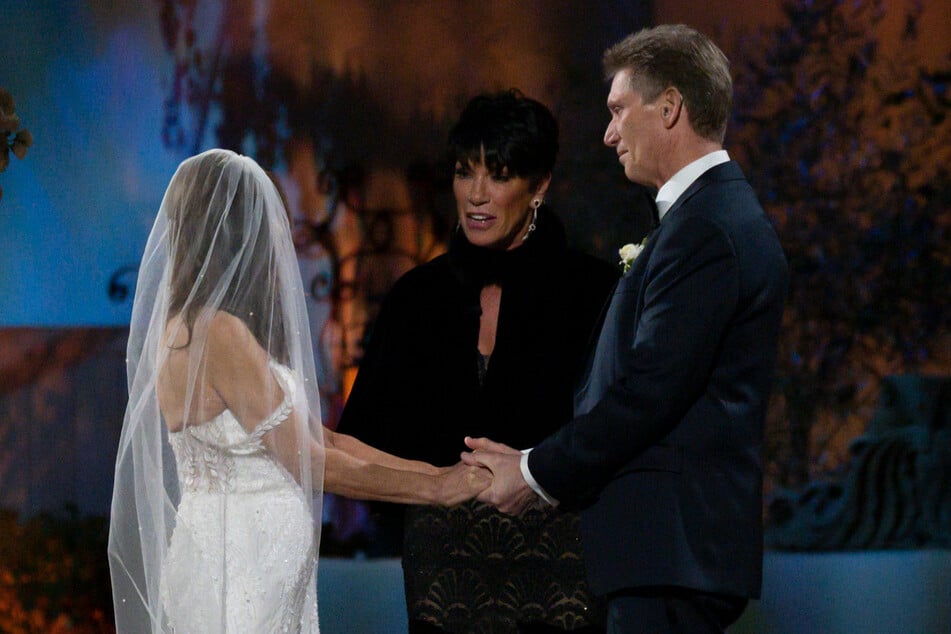Theresa Nist (l) and Gerry Turner got their happily-ever-after in Thursday's Golden Wedding special, officiated by Susan Noles (c).