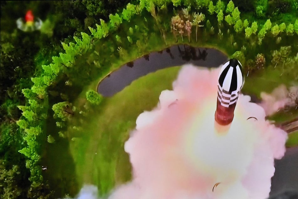 North Korea fires missiles after South Korea threatens nuke attack would mean "the end"