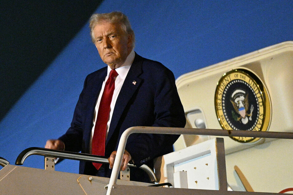 Donald Trump has offered his "complete and total support" for the budget text.