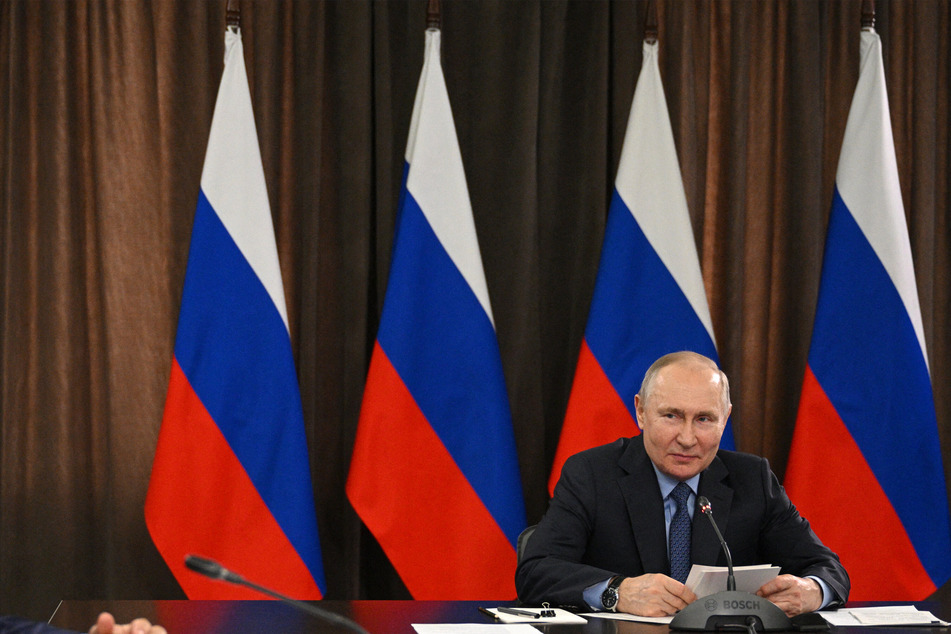 Russia shrugs off latest US sanctions as Ukraine war rages on