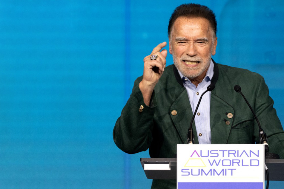 Arnold Schwarzenegger urges Austrian climate forum to "stop the bleeding"