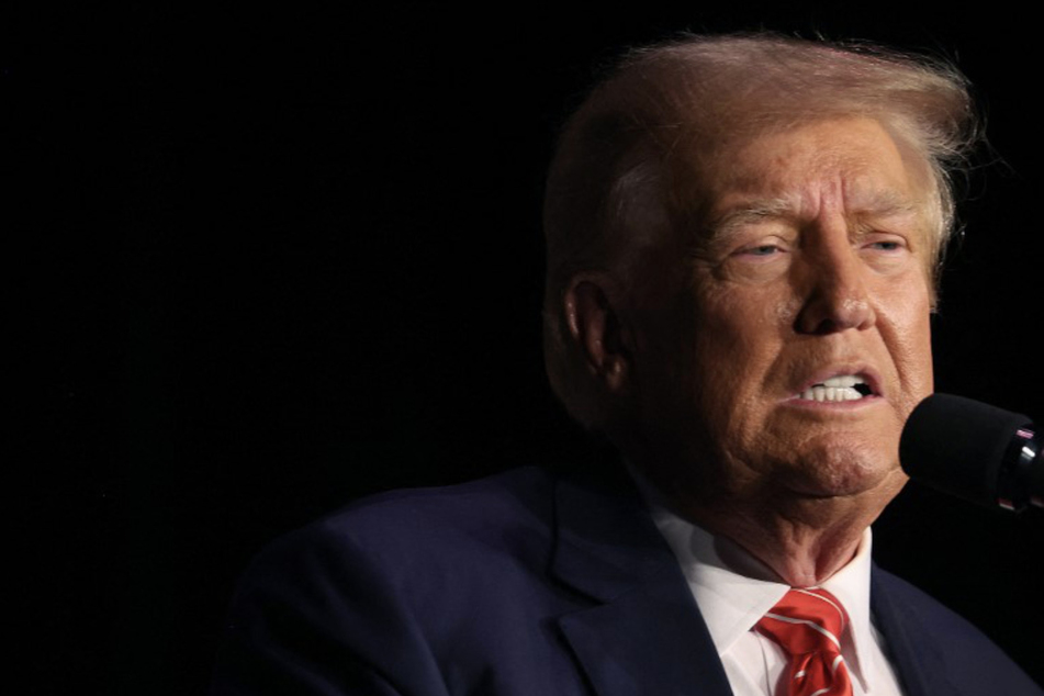 Trump's gag order reinstated by judge in 2020 election case