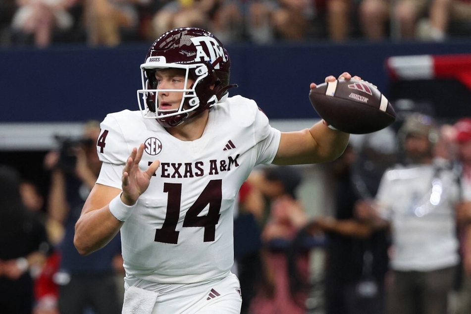 Max Johnson is one of the best backup quarterbacks in the country who has amassed for almost 5,000 passing yards in his career.