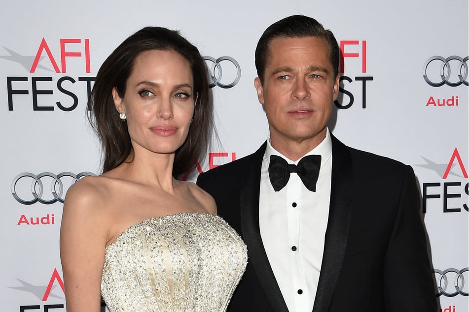 Ten years ago, Angelina Jolie (l) and Brad Pitt's marriage fell apart.