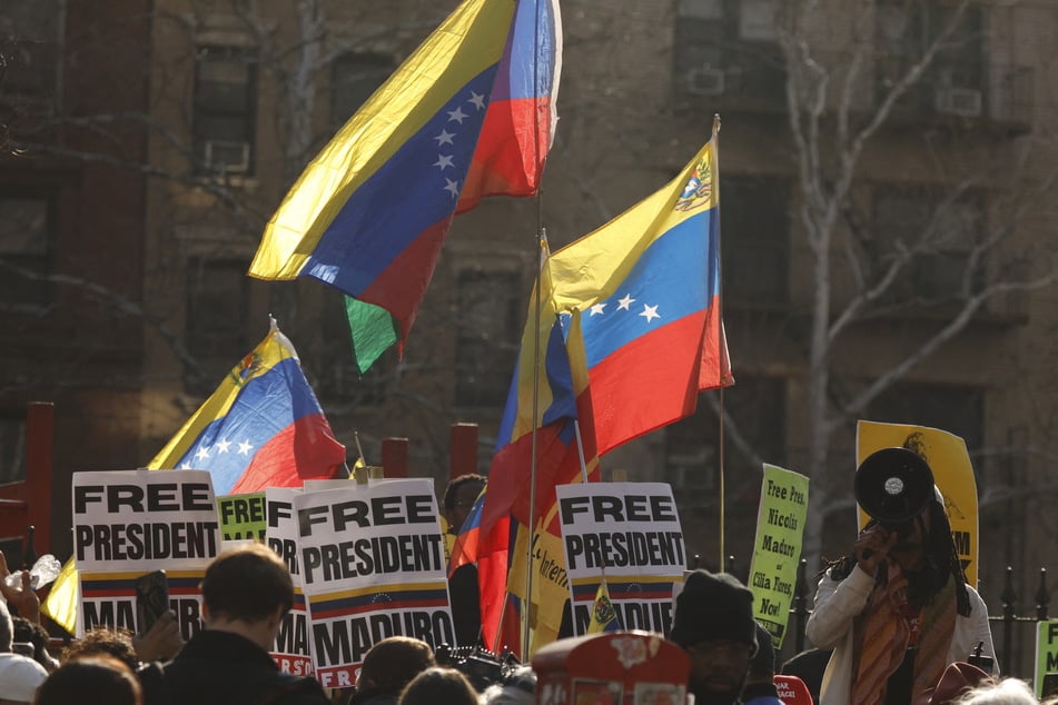 Supporters of ousted Venezuelan president Nicolas Maduro protest outside the Daniel Patrick Moynihan US Courthouse in New York City on March 26, 2026.