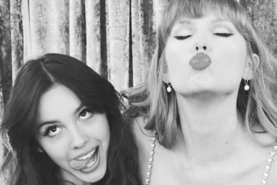 Olivia Rodrigo (l.) was an outspoken Swiftie before the alleged songwriting drama with Taylor Swift.