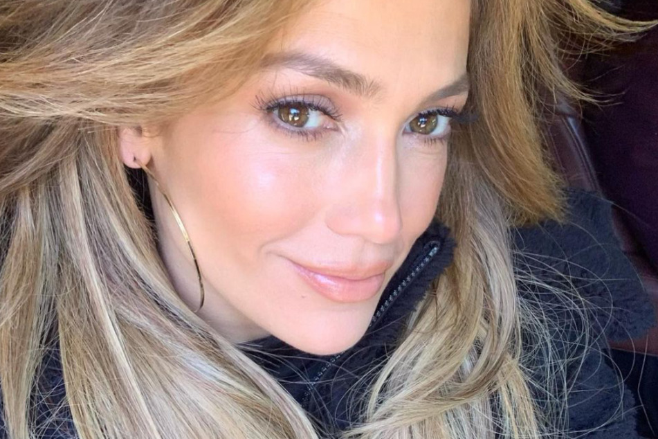 "For the 500 millionth time..." – JLo hits back at hater's accusations