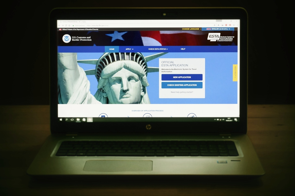 Trump administration to require unprecedented access to visitors' social media history