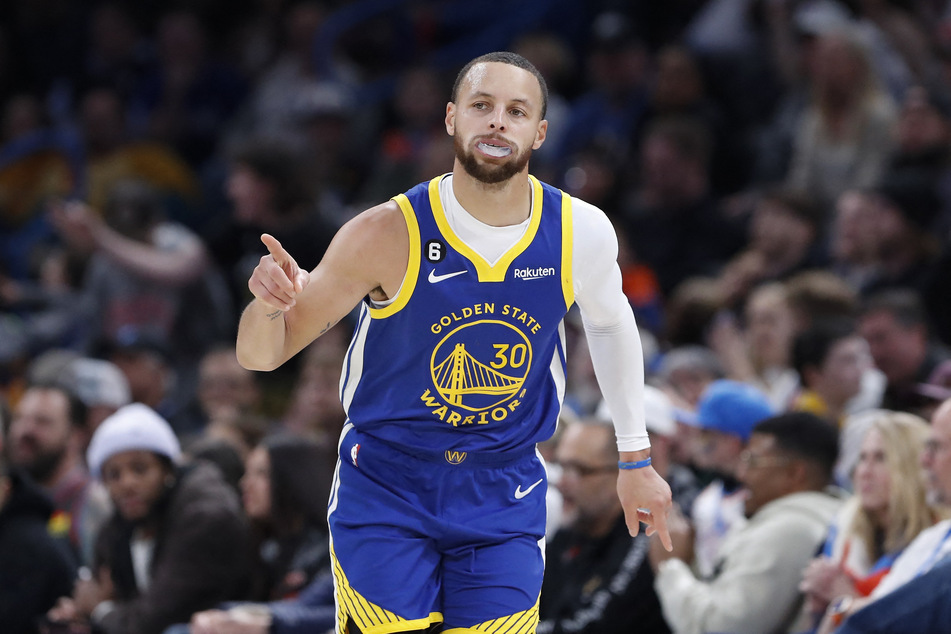 Steph Curry put up 38 points for the Golden State Warriors against the Oklahoma City Thunder.