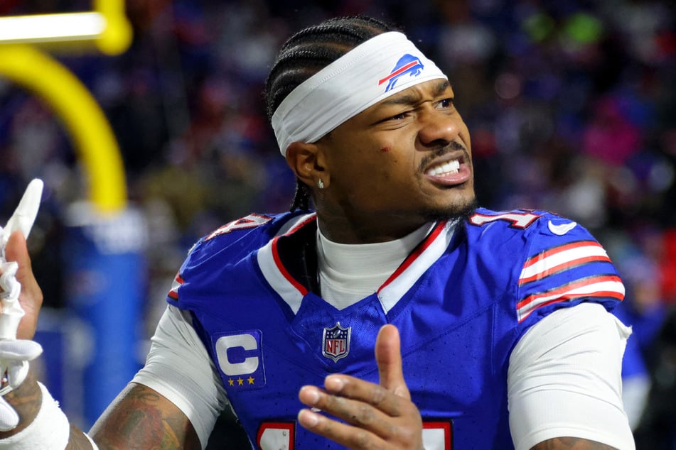 Buffalo Bills wide receiver Stefon Diggs has been traded to the Houston Texans.