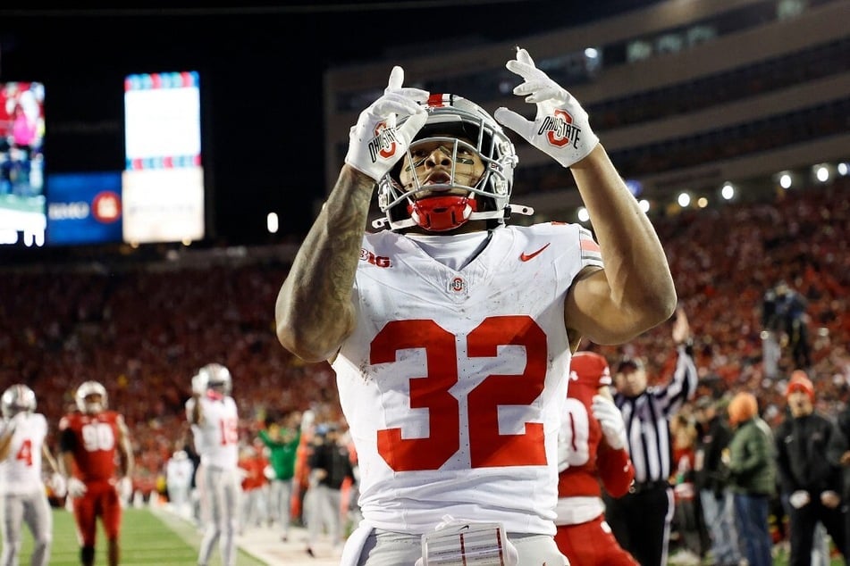 TreVeyon Henderson was captured practicing with the team for the Cowl Bowl on Sunday, creating a buzz among fans.