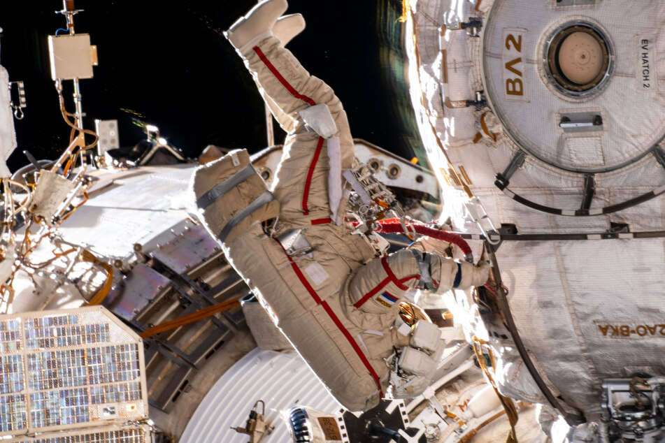 Russia calls for end to US sanctions in exchange for running the International Space Station