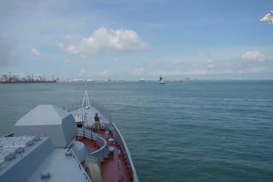 A Russian corvette enters the port of Zhanjiang during the Joint Sea-2024 China-Russia naval exercise.
