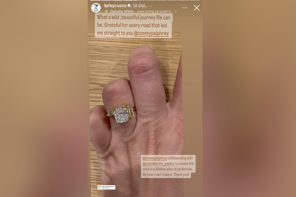 Kaley Cuoco showed off her stunning engagement ring in a recent Instagram story.