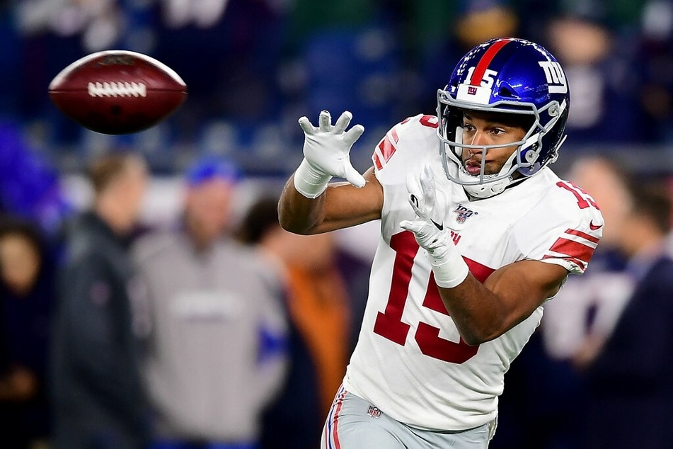 NFL veteran Golden Tate begins his switch to pro baseball