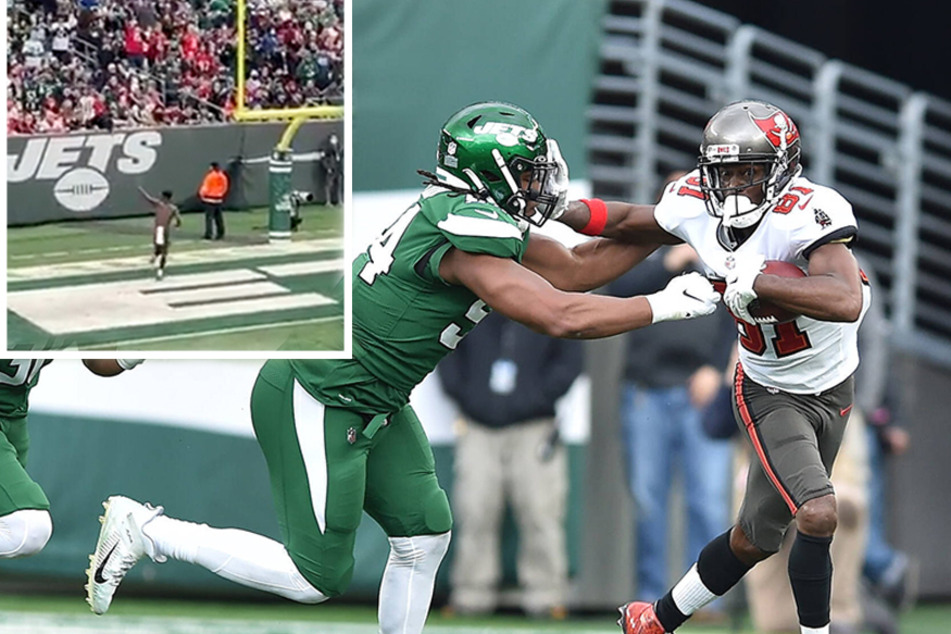 "No longer a Buc": NFL's Antonio Brown strips down and walks out mid-game