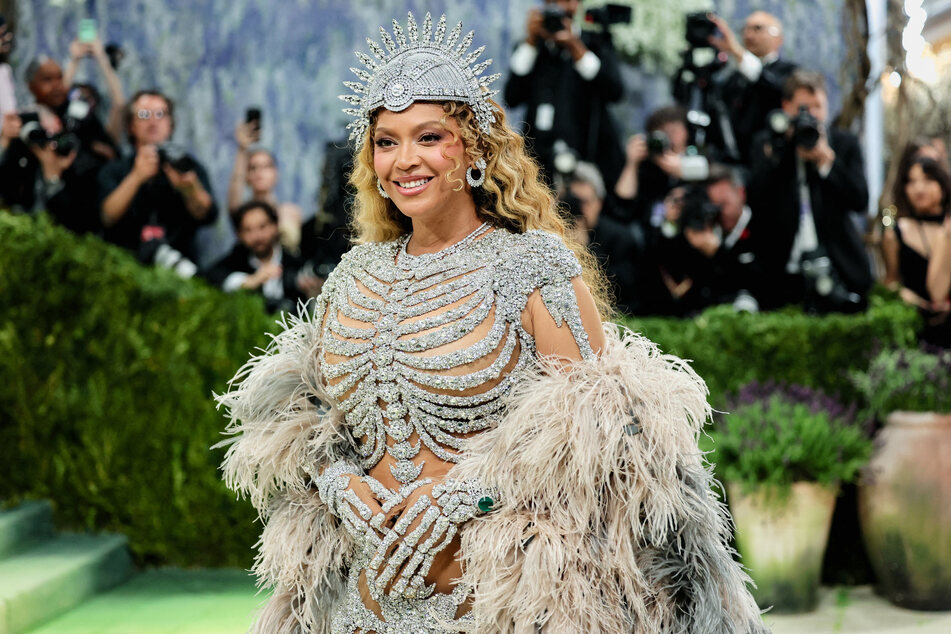 Beyoncé poses as she arrives at the Met Gala in New York City on May 4, 2026.