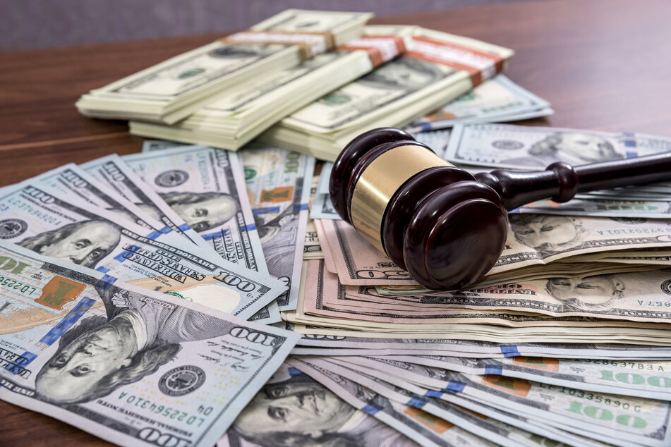Florida suburban couple jailed for claiming to be "farmers" for a fortune in Covid-19 relief funds