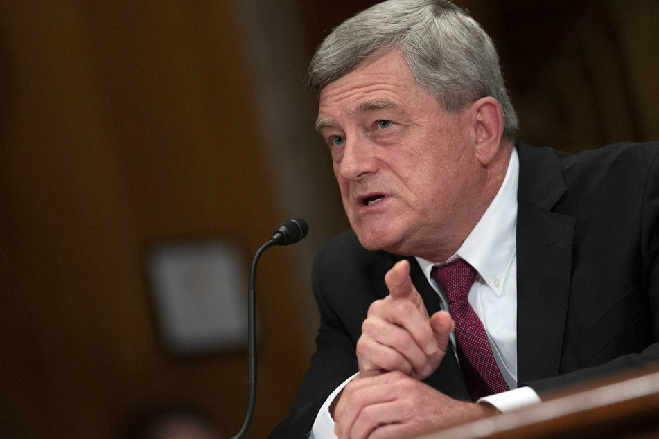 Census head quits amid criticism that delayed count was politicized