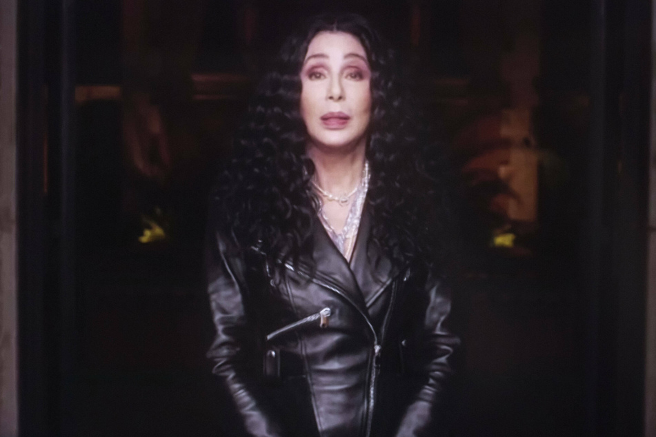 Cher apologizes for "tone-deaf" tweet about George Floyd’s death
