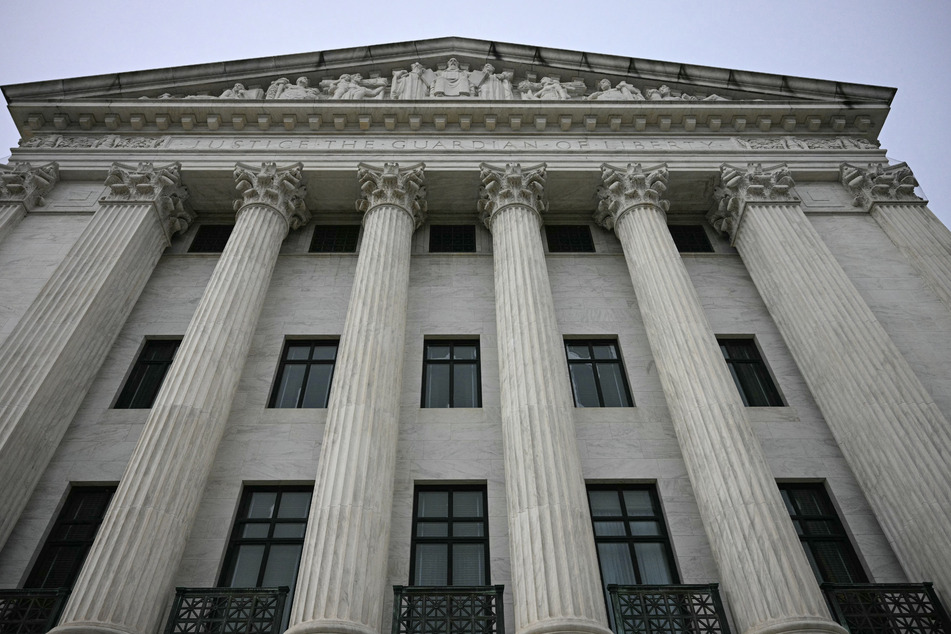 Supreme Court weighs Republican challenge to campaign finance limits