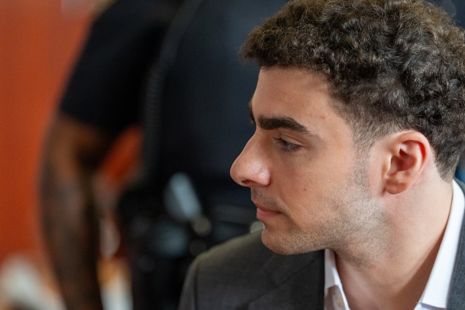 Luigi Mangione enters bombshell plea in federal UnitedHealthcare murder case
