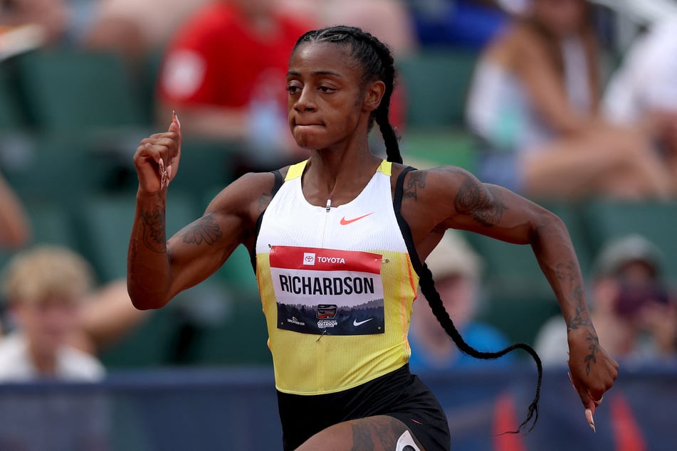 Sha'Carri Richardson clocks fastest time in race history in "phenomenal" Stawell Gift win