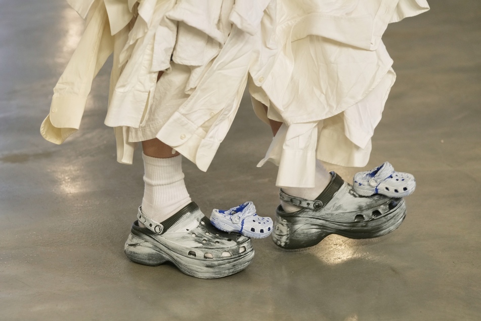 The airport claimed that they had "successfully" banned Crocs as well.