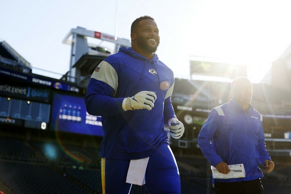 Rams' Aaron Donald signs with Kanye West's Donda Sports amid retirement rumors