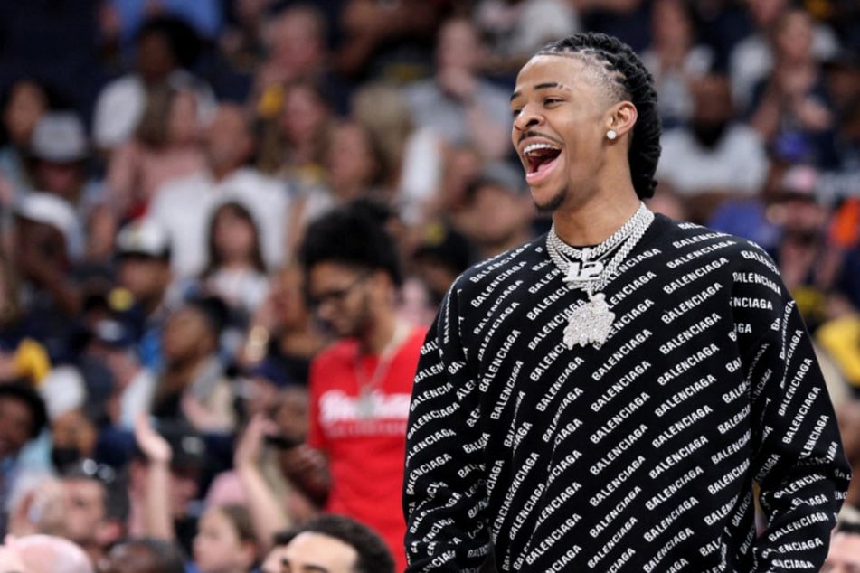 NBA star Ja Morant makes a server's day with a generous tip and her reaction is priceless!