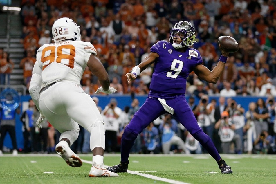 After passing 287 yards in the Alamo Bowl, Michael Penix Jr. surpassed the school record for the most passing yards in a single-season.