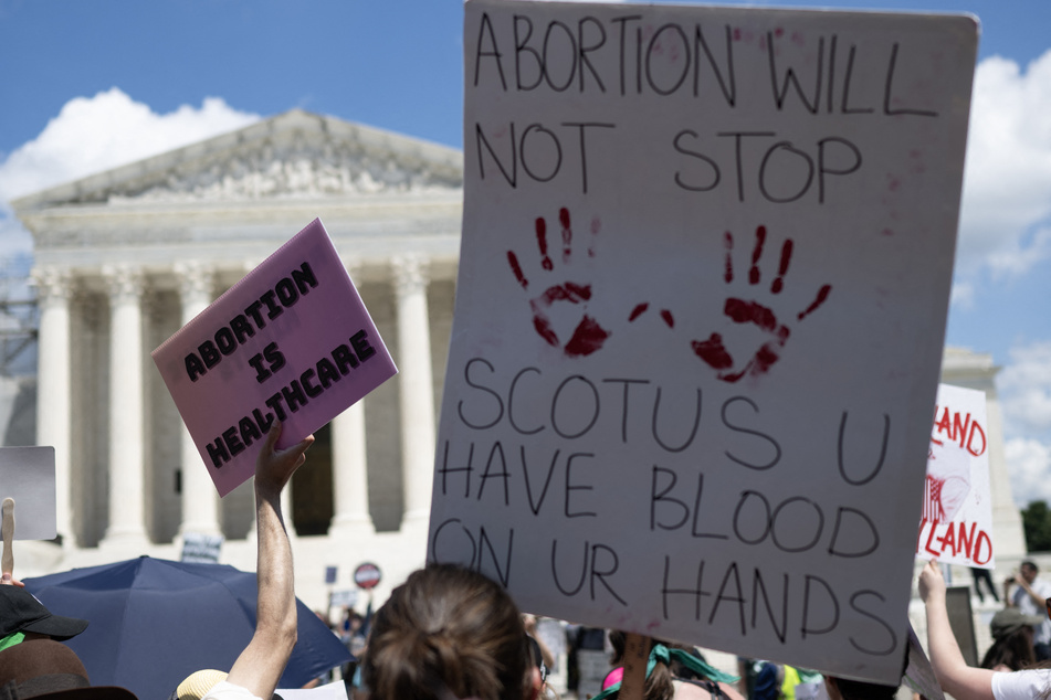 Nebraska woman sentenced to prison for helping daughter get abortion in case that sparks alarm