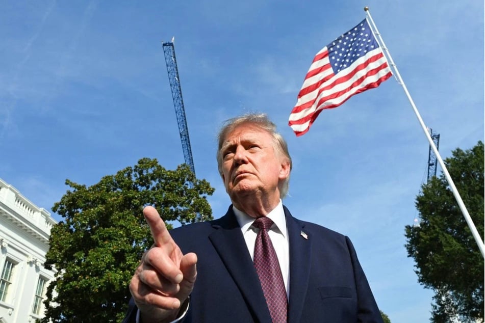 Trump doubles down on vow to pay Americans $5,000 if Republicans win midterms: "I look forward to signing those checks!"