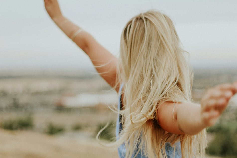 Few people grow arm hair that's more than half an inch long.