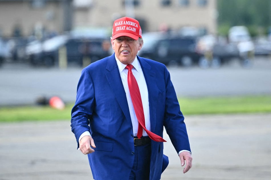 Doctors are raising red flags about President Donald Trump's health after a recent report found that he is only 1.6 pounds from obesity.